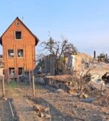 Днепр. Россия ударила ракетами по инфраструктуре и частному сектору, восемь раненых — фото