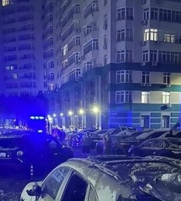 Наслідки нічної масованої ракетної атаки на Київ. ФОТОрепортаж