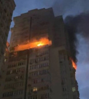 Нічна атака на Київ: у Солом’янському районі уламки ракети влучили в багатоповерхівку, троє загиблих