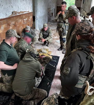Прикордонників Волинського загону тренує інструктор зі Сполучених Штатів