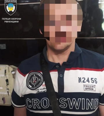 У Вараші затримали чоловіка, який крав ковбасу та шоколад Milka