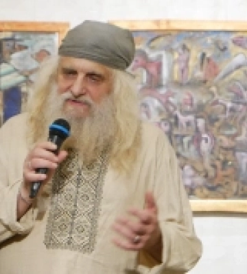 Хіпі, іконописець та волонтер Лев Скоп зіграв священника у фільмі «Довбуш». ФОТО, ВІДЕО