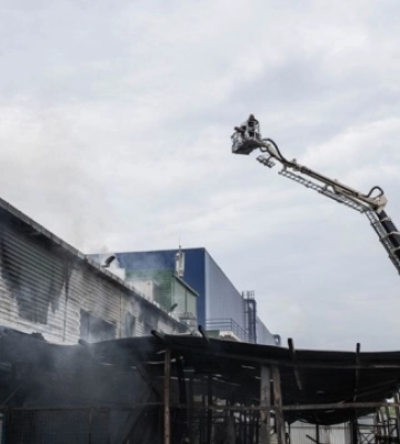 В Києві ліквідовано пожежу в одному з торговельних центрів