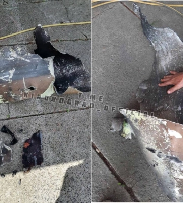 Від уламків ракет у Кропивницькому пошкоджена квартира в багатоповерхівці, автомобілі і приватні будинки