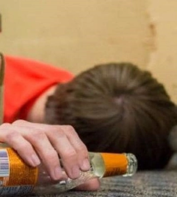 В одесском клубе отравились алкоголем трое подростков