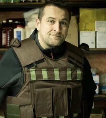 Помер французький волонтер, який на початку війни приїхав у Запорізьку область, аби врятувати дівчину