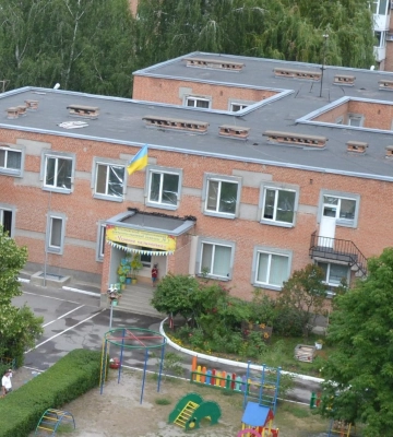У Полтаві планують виконати аварійний ремонт покрівлі початкової школи