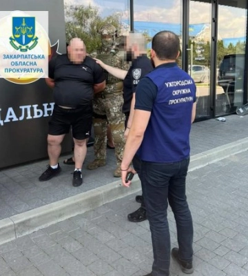 Непридатність до військової служби за $10 000 з можливістю виїхати за кордон – в Ужгороді викрито чергову схему