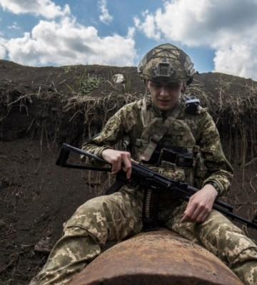 Сили оборони звільнили території під Красногорівкою на Донеччині – Тарнавський