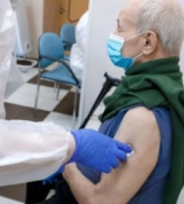 На Волині людей з груп ризику закликають щепитися від COVID-19