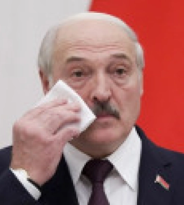 лукашенко на фоні подій у рф провів дві наради з силовиками та військовими