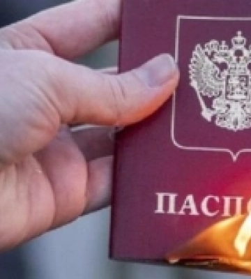 На Лівобережжі окупанти примушують мешканців отримувати паспорти рф