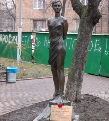 В столице избавились от еще одного советского символа: демонтирован памятник Зое Космодемьянской