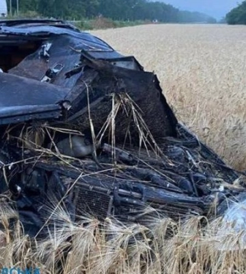 На Кіровоградщині у дорожній аварії загинули троє 17-річних дівчат, ще трьох доправили у лікарню