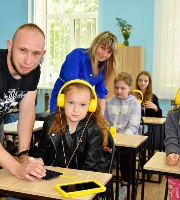Школярі Чернігівщини зможуть займатися у безкоштовному цифровому освітньому центрі