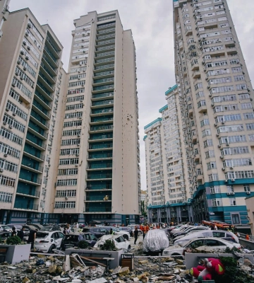 Під завалами в будинку в Соломʼянському районі рятувальники виявили тіла ще двох загиблих