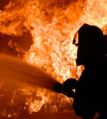 Миколаївські рятувальники за добу загасили 16 пожеж