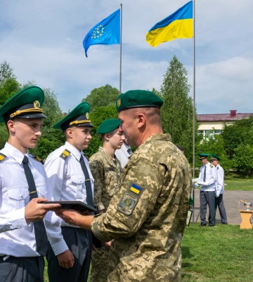 В Хмельницком отпраздновали первый выпуск лицеистов-пограничников