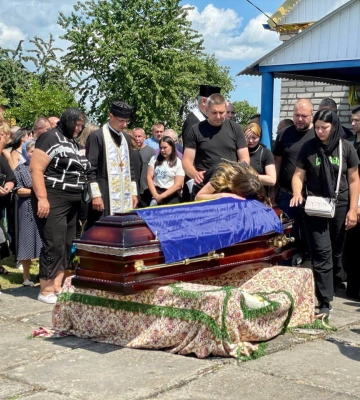 У Нововолинську попрощалися з двома Героями