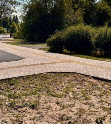 Велодоріжки та зоновані тротуари: у Дніпрі ремонтують проспект Миру