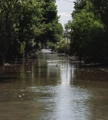 За добу 25 червня  рівень води в Херсоні знизився на 4 см -  р.Дніпро повернулася в межі русла, - Мінприроди