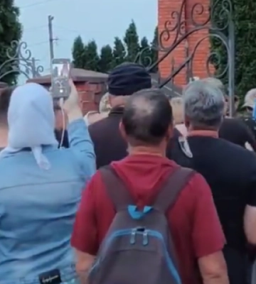 У Красилові готують звернення до суду про примусове звільнення від УПЦ МП приміщення Свято-Воскресенського храму