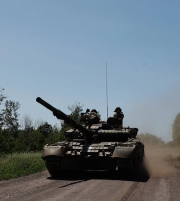 Ворог зосереджує зусилля на трьох напрямках, за добу - 36 зіткнень