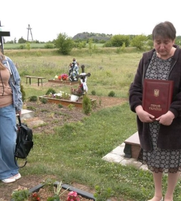 &quot;Пішов служити, як і менший брат&quot;: спогади матері загиблого Героя України з Волині Романа Марценюка
