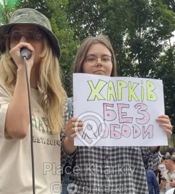 &quot;Хто дав тобі гроші&quot;: ким виявилася дівчина, яку співачка Лобода публічно образила у Харкові