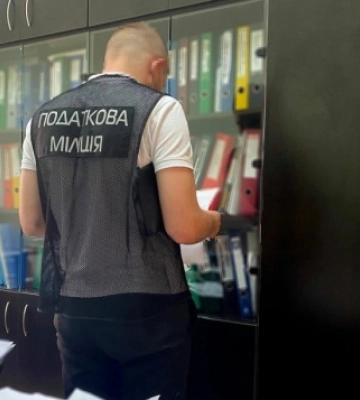 У керівниці одного з відділень податкової пройшли обшуки - придбала елітне житло в Києві