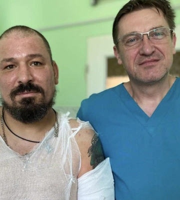 Дивом вижив після прямого влучання ракети в авто: у Львові виходжують 39-річного воїна