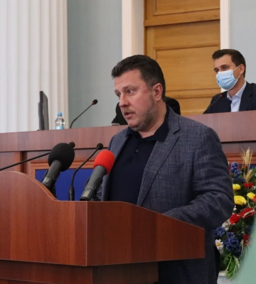 ДБР розслідує, чи порушив депутат із Черкащини основи національної безпеки. Він каже – провокація