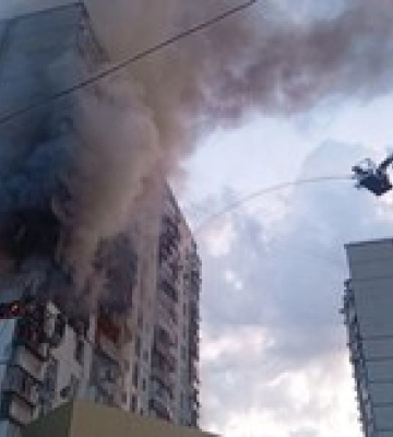 Взрыв в многоэтажке в Киеве: под завалами нашли погибшего