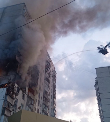 Взрыв в многоэтажке Киева: из-под завалов достали тело погибшего