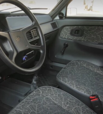 В Україні помітили незвичайний український автомобіль ЗАЗ-1103