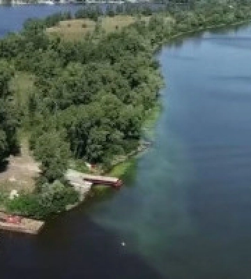 Суд скасував незаконні майнові права на гідроспоруду на острові “Оболонський”