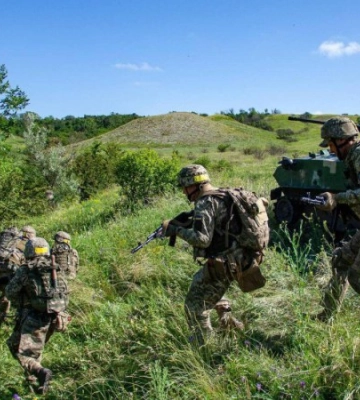 На Лиманському, Бахмутському і Мар’їнському напрямках відбулось понад 35 боєзіткнень, - Генштаб