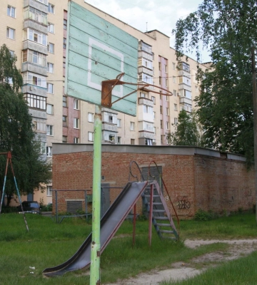«Гойдалки» з полтавськими дитмайданчиками: влада оприлюднила адреси, де цьогоріч буде ремонт об&#039;єктів, але не всі містяни&amp;hellip;