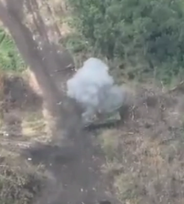 В Донецкой области нацгвардейцы уничтожили вражескую БМД-4, видео