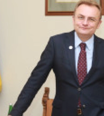 Від Держбюро розслідувань вимагають відкрити провадження щодо мера Львова Садового за виплати мільйонних премій