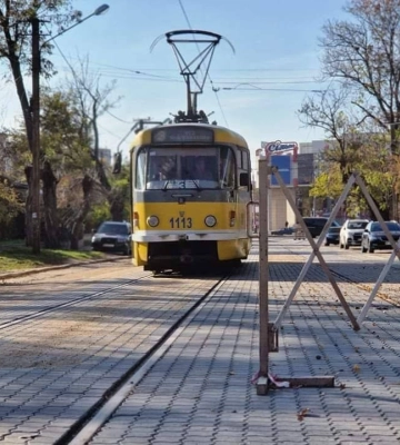 У Миколаєві «електротранс» відновлює дорожнє покриття вздовж трамвайних колій