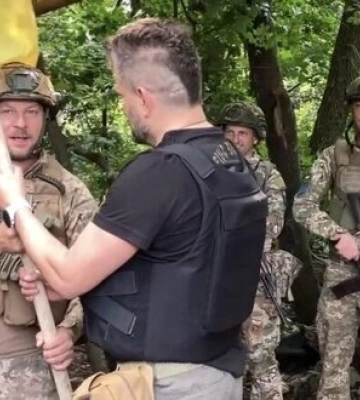 Розпочався 16-денний марафон Київ-Вільнюс. Українські та литовські бігуни піднімуть прапор з фронту на саміті НАТО. ФОТО