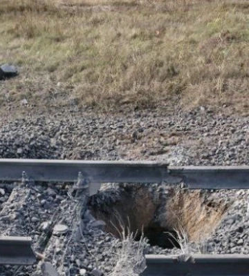 В Крыму повреждено железнодорожное полотно
