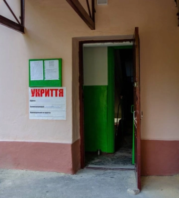 В столице установят электронную систему доступа к укрытиям: двери в хранилище будут открываться четырьмя способами