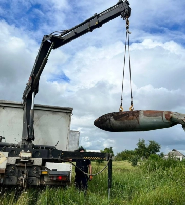 У Вовчанську сапери виявили авіабомбу під час розмінування