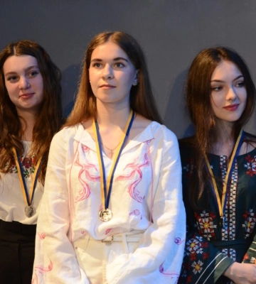 У Рівному привітали школярів-медалістів 2023