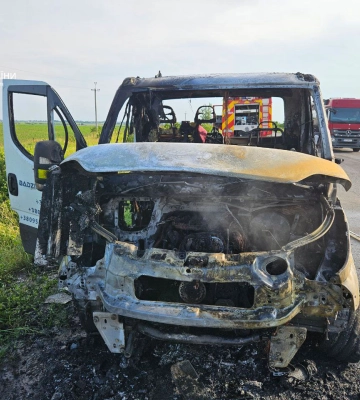 На Львівщині спалахнув автомобіль пді час руху