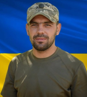 Не встиг одружитись з коханою, яка рятує воїнів на полі бою: загиблому воїну з Волині просять присвоїти звання Героя України