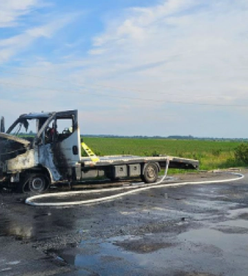 У Городку під час руху загорілася вантажівка