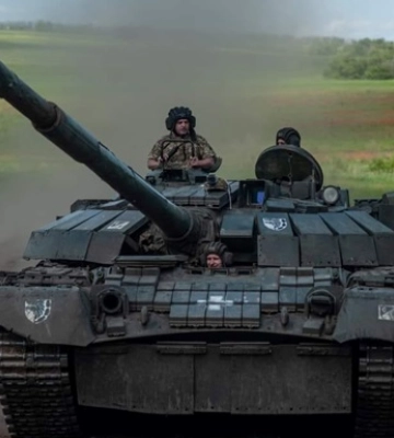 Понад 30 бойових зіткнень за добу: яка ситуація на фронті